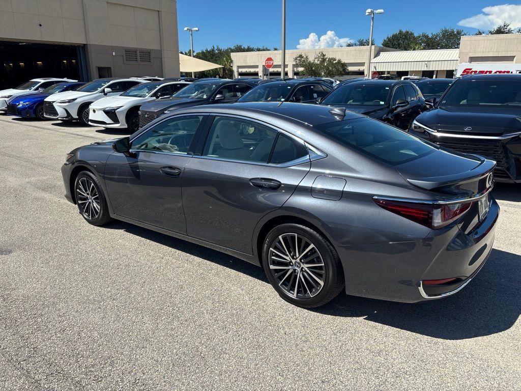 Used 2023 Lexus ES 300h w/ Premium Package FWD image 8