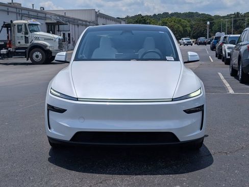 Used 2026 Tesla Model Y Long Range AWD/4WD image 7