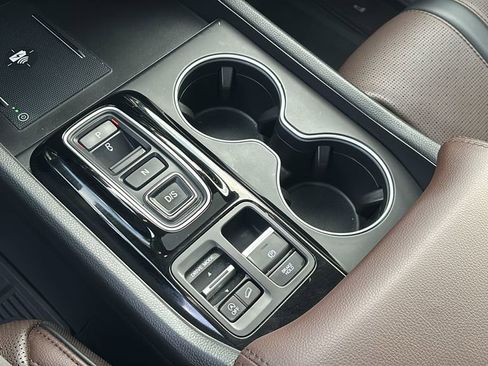 Certified 2024 Honda Pilot Elite image 22