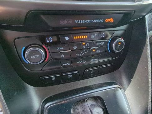 Used 2019 Ford Transit Connect XLT FWD image 19