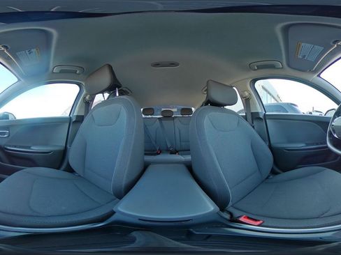 Used 2025 Kia K4 LXS image 40