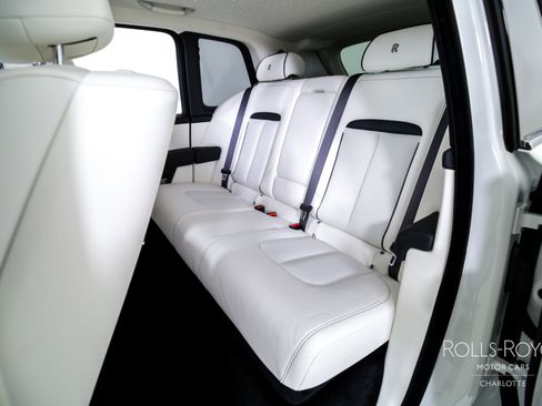 Certified 2025 Rolls-Royce Cullinan image 19