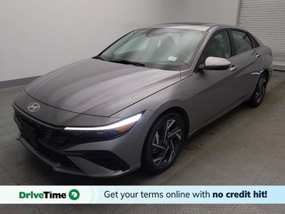 Used 2025 Hyundai Elantra Limited