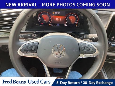 Certified 2025 Volkswagen Atlas Peak Edition SE AWD/4WD image 13
