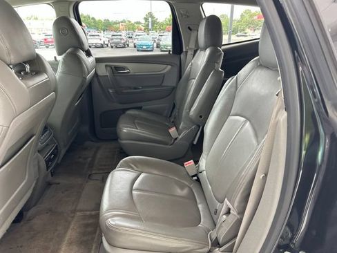 Used 2015 Chevrolet Traverse LT w/ Traveler's Package FWD image 13
