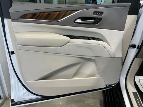 Used 2023 Cadillac Escalade ESV Premium Luxury Platinum w/ LPO, Radiant Package image 20