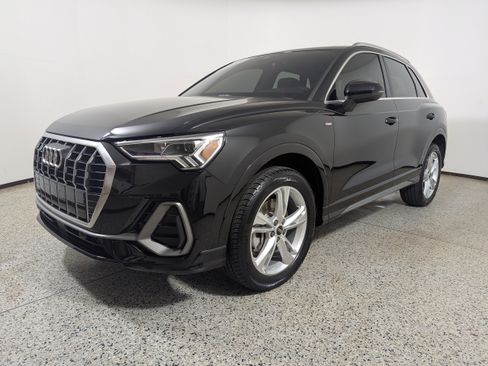 Certified 2023 Audi Q3 2.0T Premium w/ Convenience Package AWD/4WD image 3