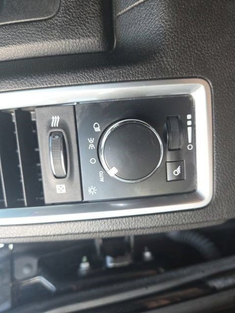 Used 2022 RAM 1500 Classic SLT w/ Electronics Group AWD/4WD image 17