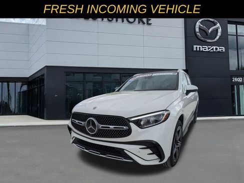 Used 2025 Mercedes-Benz GLC 350e 4MATIC w/ AMG Line image 6