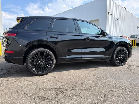 Used 2023 Lincoln Corsair AWD w/ Equipment Group 101A image 5