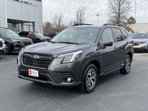 Certified 2023 Subaru Forester Premium image 5
