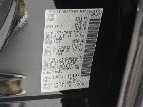 Used 2024 Nissan Titan PRO-4X w/ Pro-4x Convenience Package image 50