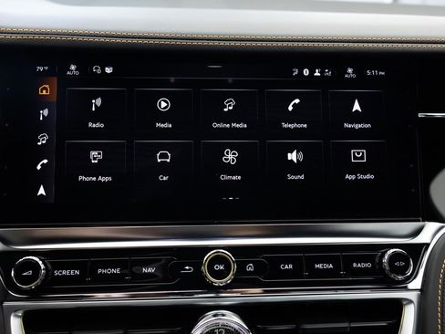 Used 2025 Bentley Flying Spur Plug-In Hybrid image 34