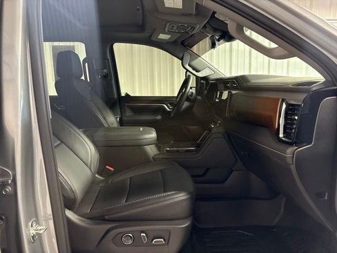 Used 2025 GMC Sierra 2500 Denali w/ Denali Reserve Package AWD/4WD image 25