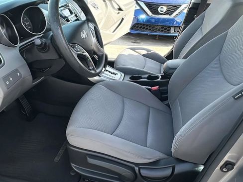 Used 2013 Hyundai Elantra GLS w/ Preferred Pkg FWD image 19
