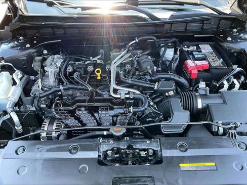 Used 2024 Nissan Altima 2.5 SV w/ SV Premium Package FWD image 29