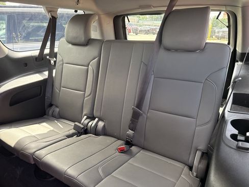 Used 2019 Chevrolet Suburban LT AWD/4WD image 7