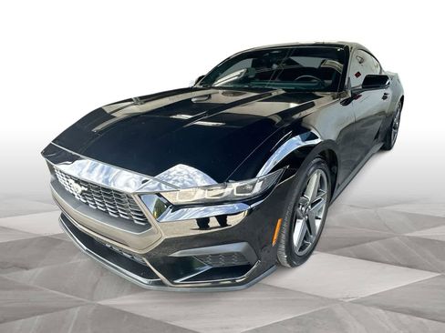 Used 2025 Ford Mustang Premium RWD image 1