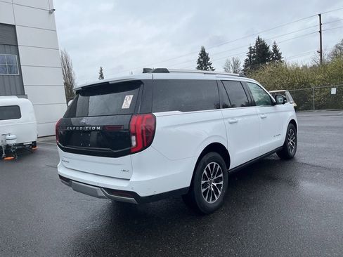 Used 2025 Ford Expedition Max Platinum image 3