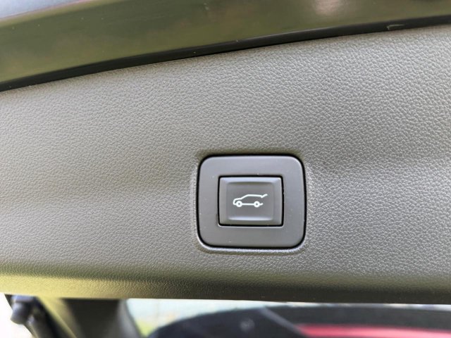 Used 2021 Chevrolet TrailBlazer RS w/ Sun and Liftgate Package AWD/4WD image 6
