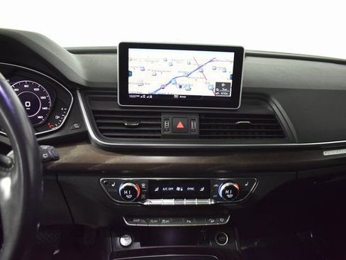 Used 2018 Audi Q5 2.0T Premium Plus w/ Premium Plus Package image 19