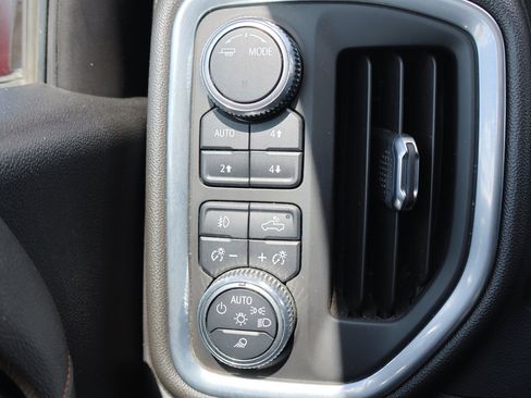 Used 2022 GMC Sierra 1500 AT4 w/ Technology Package image 19