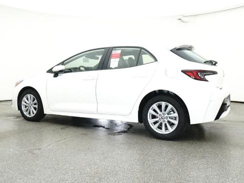 New 2025 Toyota Corolla SE image 11