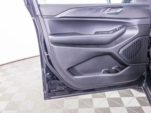 New 2025 Jeep Grand Cherokee Laredo X image 14