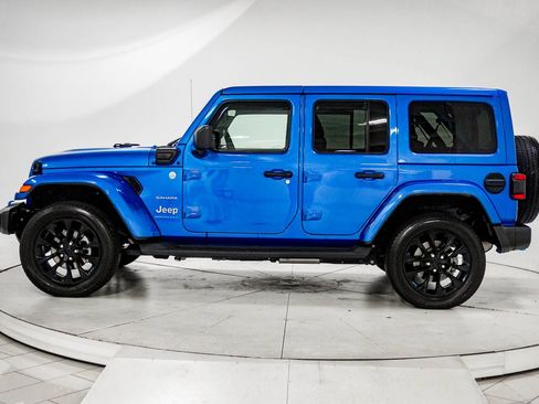 Used 2023 Jeep Wrangler Unlimited Sahara w/ Cold Weather Group AWD/4WD image 4