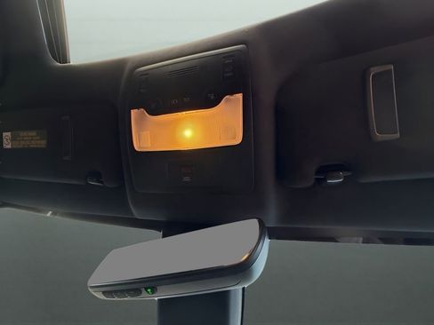 Used 2017 Lexus IS 300 F Sport w/ F Sport Package image 20