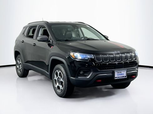 Used 2022 Jeep Compass Trailhawk w/ Trailhawk Convenience Group image 3