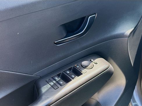 Used 2024 Hyundai Kona SEL w/ Convenience Package FWD image 17
