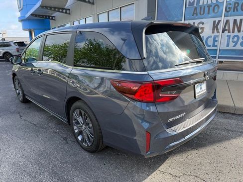 New 2026 Honda Odyssey Touring image 8