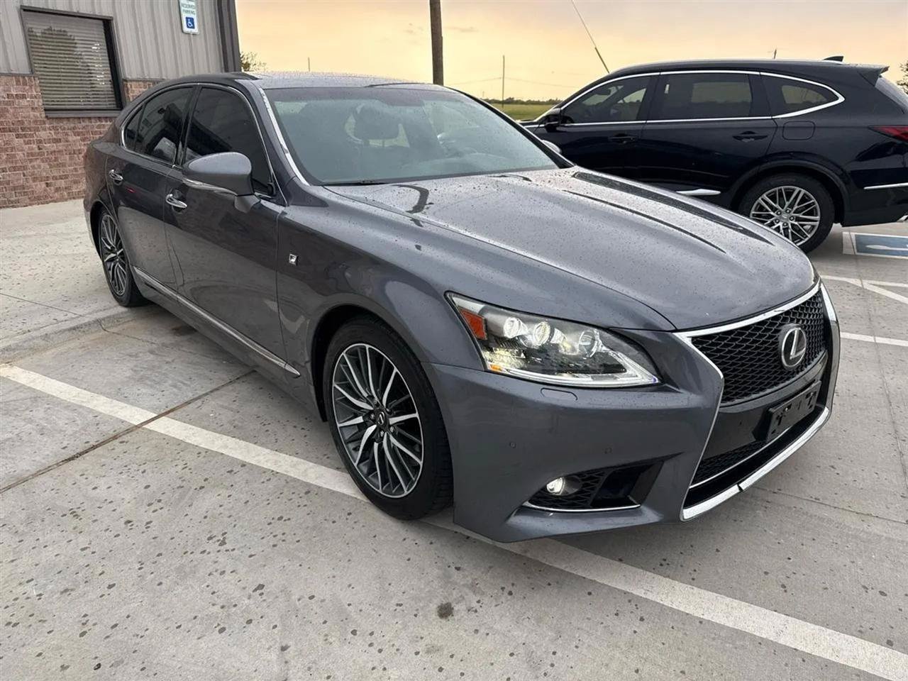 Used 2015 Lexus LS 460 w/ F Sport Package RWD image 7