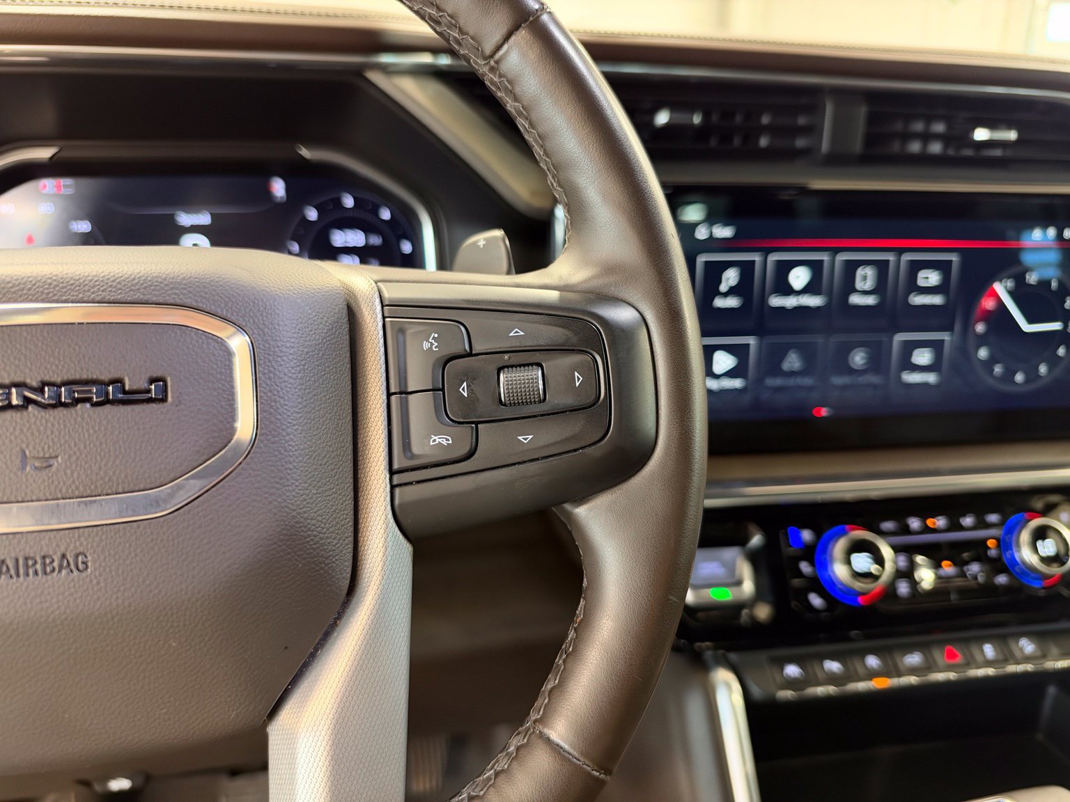 Used 2024 GMC Sierra 1500 Denali AWD/4WD image 20