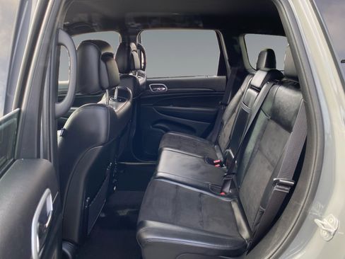 Used 2022 Jeep Grand Cherokee Laredo X RWD image 13