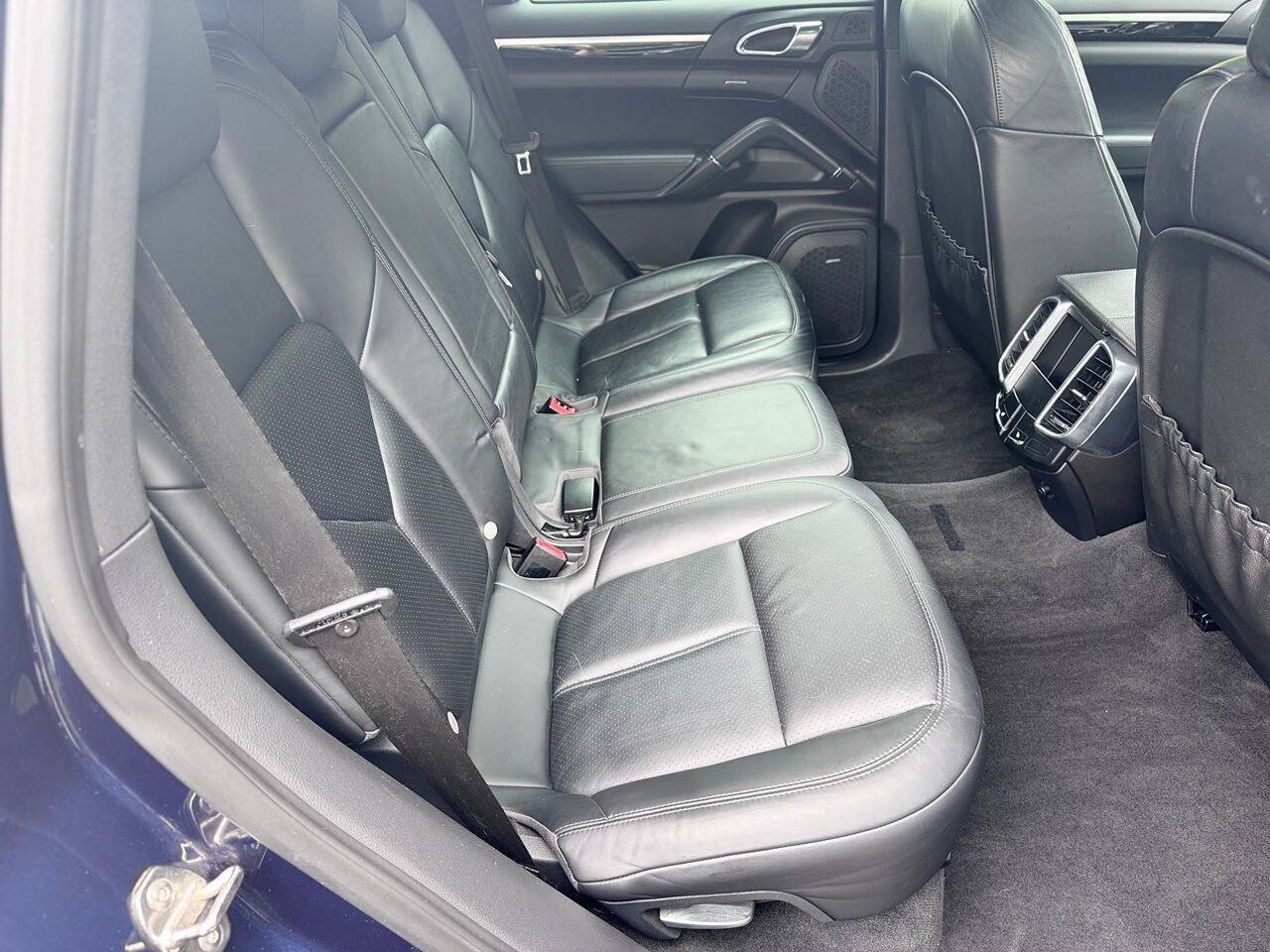 Used 2013 Porsche Cayenne Diesel AWD/4WD image 17