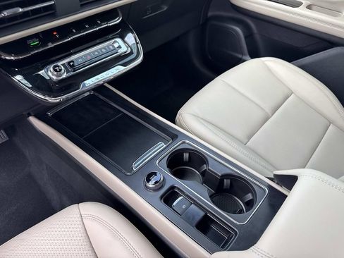 New 2026 Lincoln Corsair Premiere FWD image 25