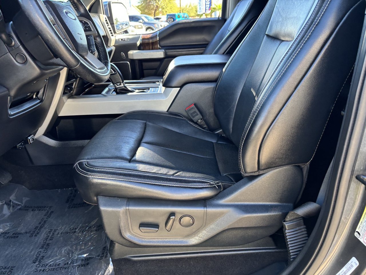 Used 2019 Ford F150 Lariat w/ Equipment Group 502A Luxury AWD/4WD image 17