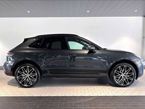 Used 2026 Porsche Macan AWD/4WD image 11