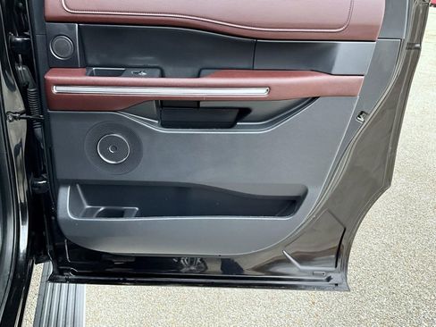 Used 2024 Ford Expedition Max Limited image 19