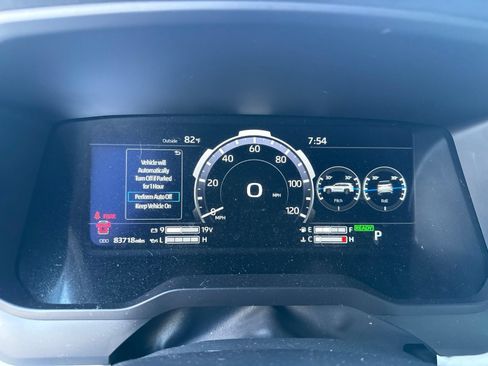 Used 2024 Toyota Sequoia Capstone AWD/4WD image 24