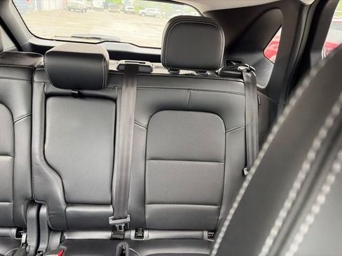 Used 2022 Ford Escape SEL w/ Technology Package FWD image 10