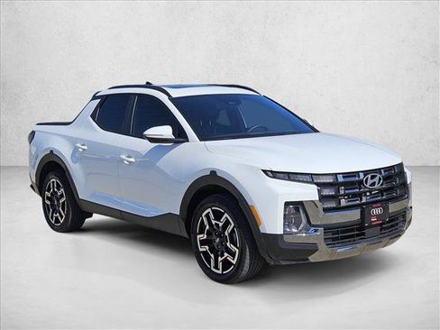 Used 2025 Hyundai Santa Cruz Limited AWD/4WD image 3