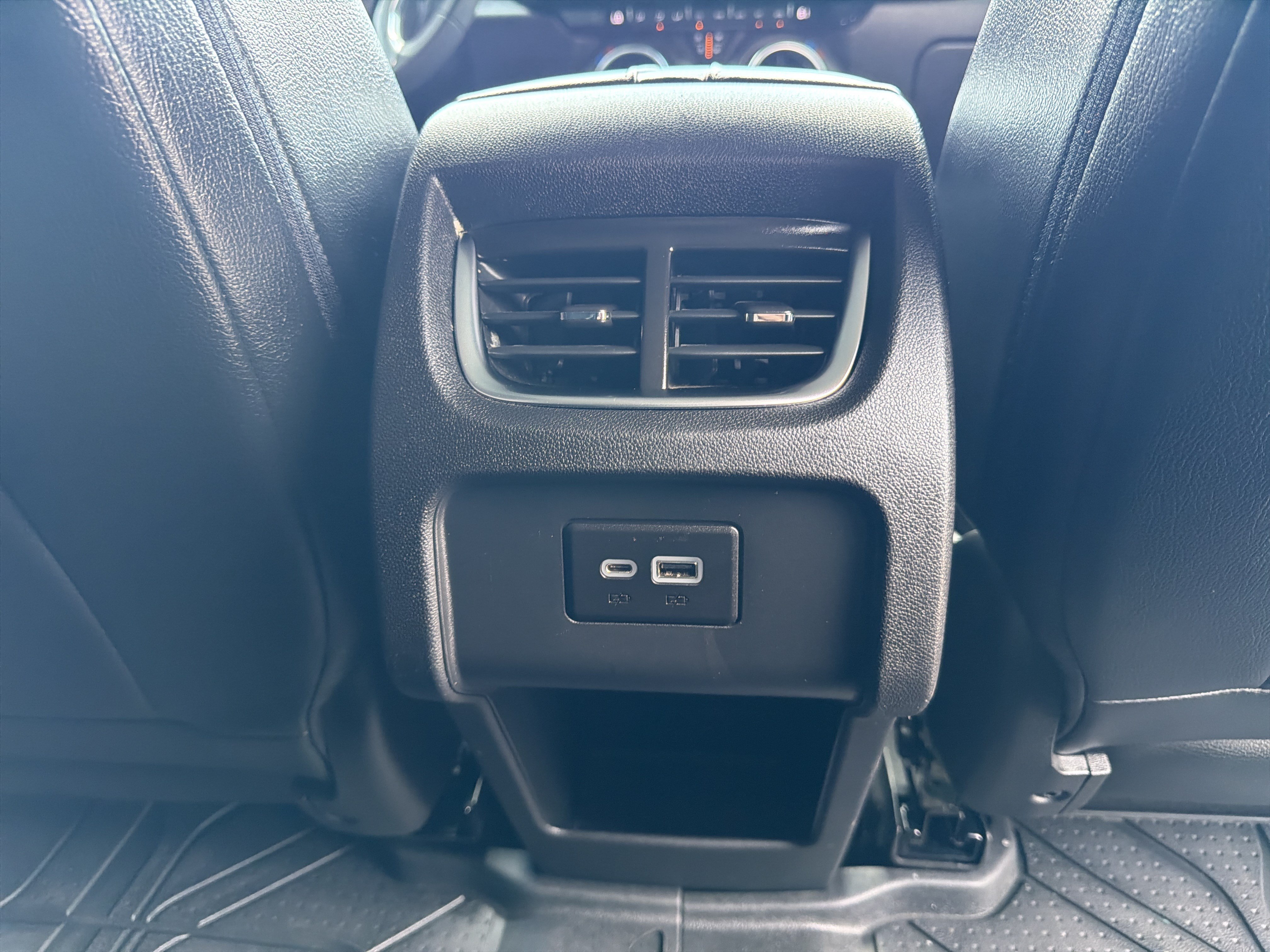 Used 2022 Chevrolet Blazer LT FWD image 9