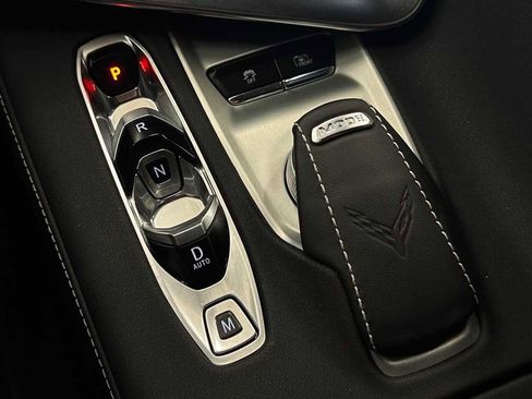 Used 2025 Chevrolet Corvette Stingray Preferred Cpe w/ 2LT image 25