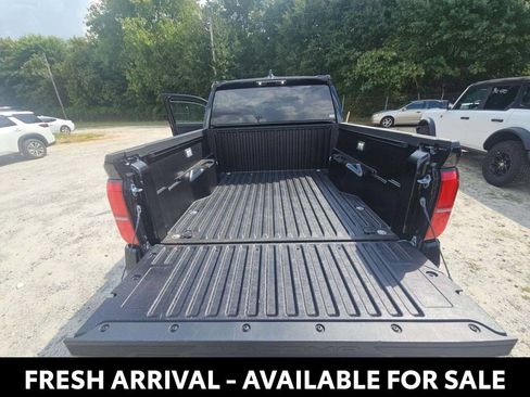 Used 2025 Toyota Tacoma TRD Off-Road AWD/4WD image 5