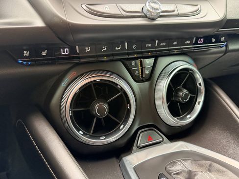 Used 2018 Chevrolet Camaro SS RWD image 38