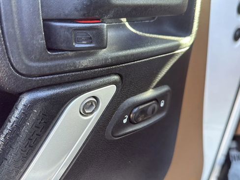 Used 2014 Jeep Wrangler Sahara image 12