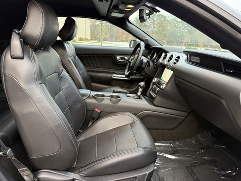 Used 2019 Ford Mustang Premium image 34